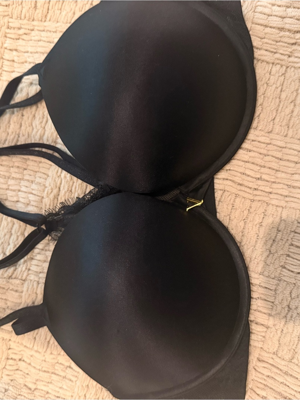 Victoria’s Secret Ultra Padded Black Push-up Bra 38DD NWOT